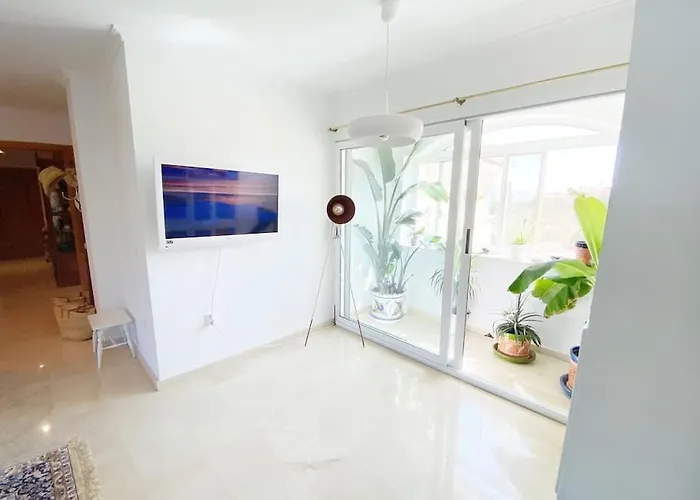 Penthouse Apartment *
